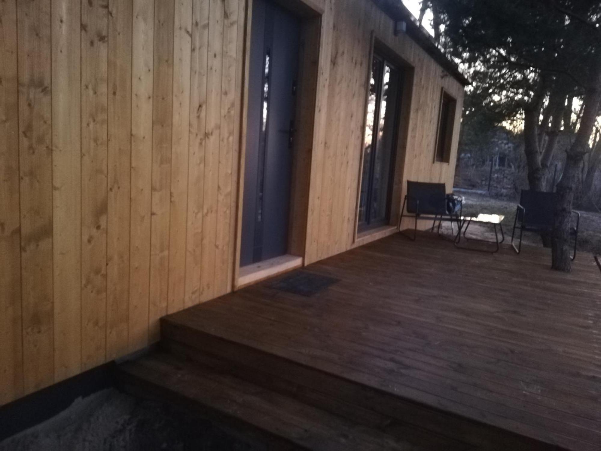 Domek Caloroczny Nad Rzeka Wkra Pomiechówek Exteriör bild
