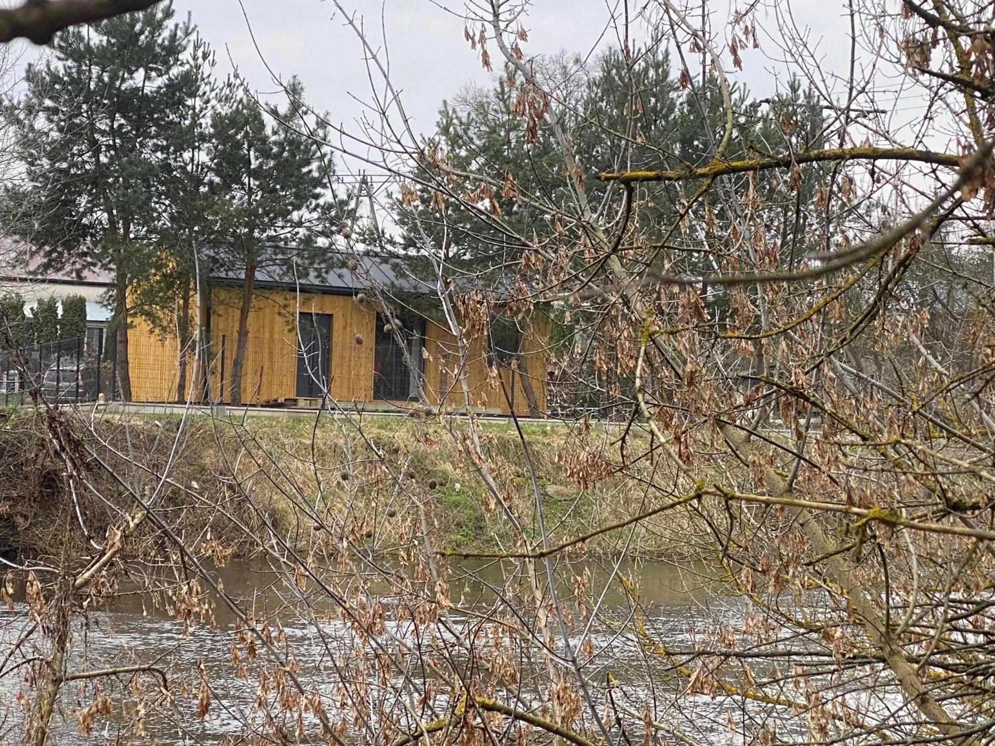 Domek Caloroczny Nad Rzeka Wkra Pomiechówek Exteriör bild