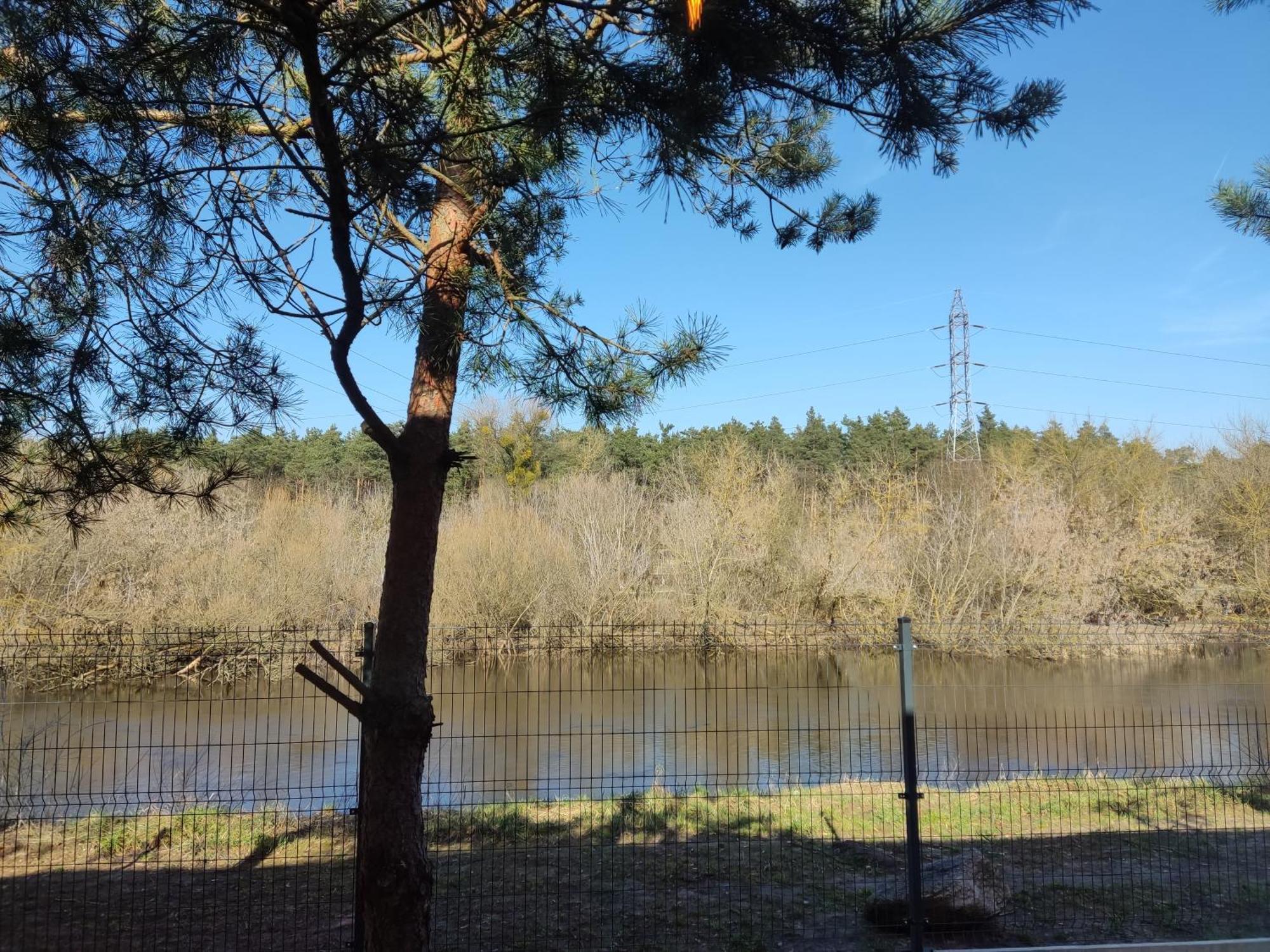 Domek Caloroczny Nad Rzeka Wkra Pomiechówek Exteriör bild