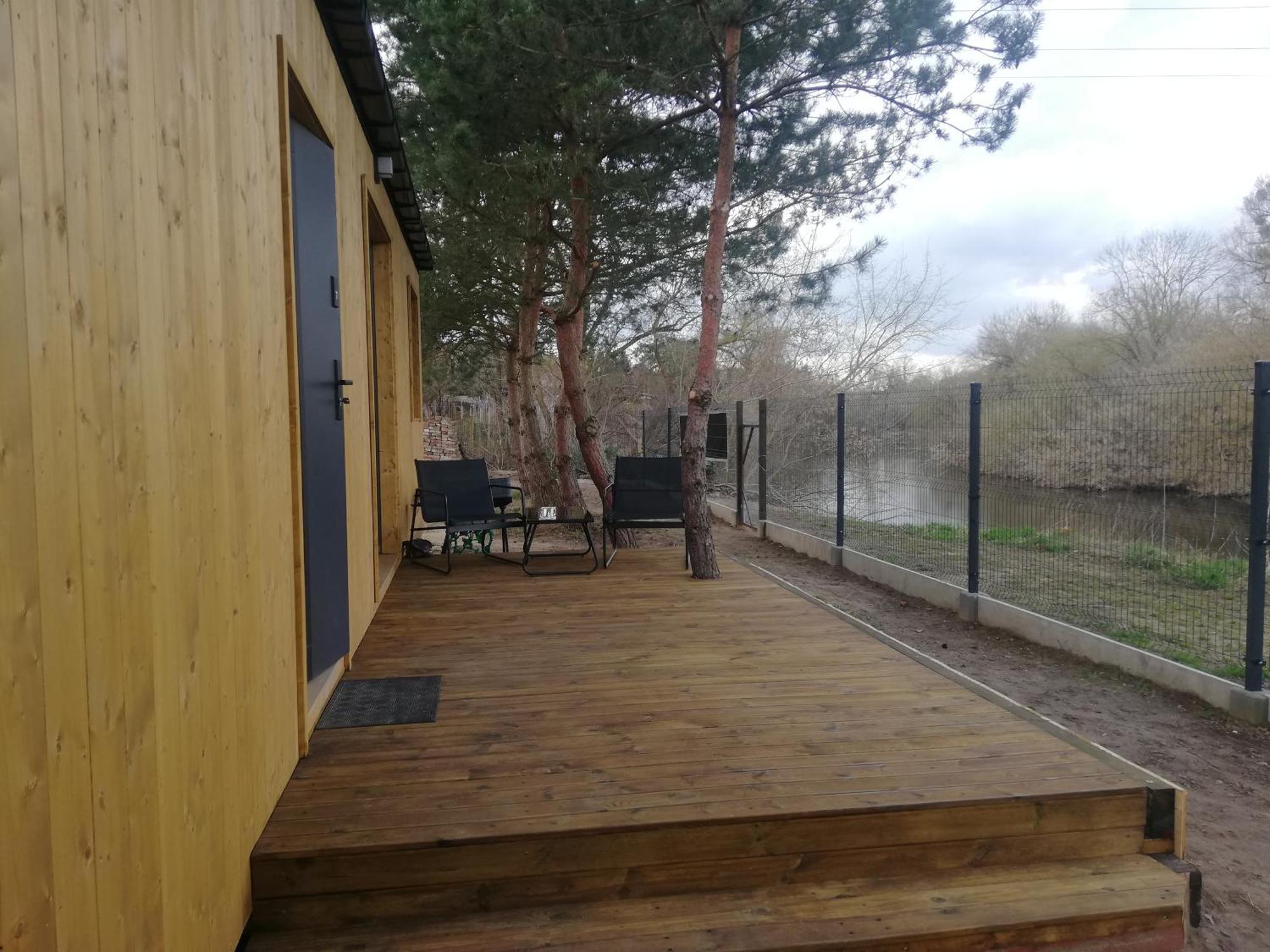 Domek Caloroczny Nad Rzeka Wkra Pomiechówek Exteriör bild